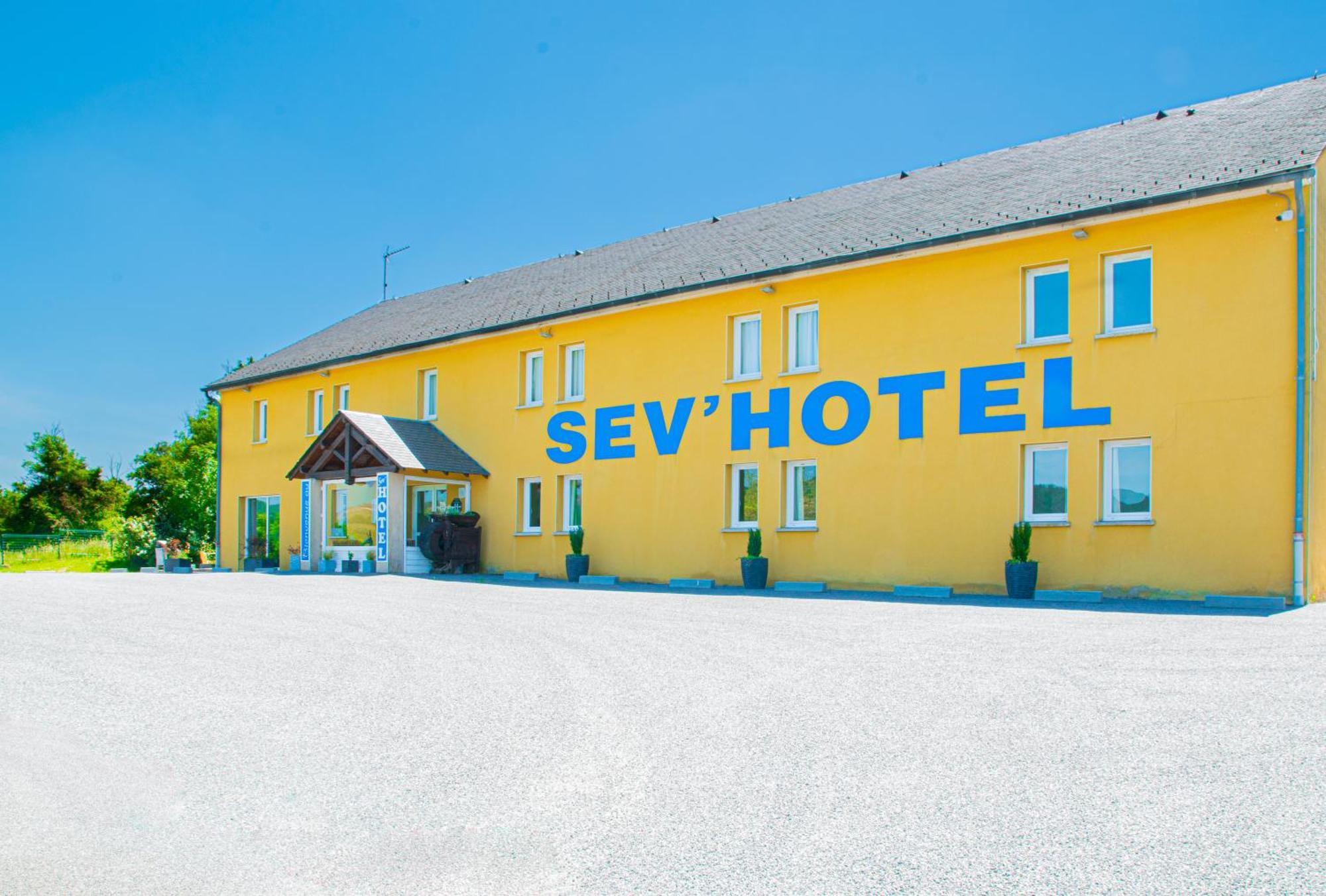 Sev'Hotel Sévérac-le-Château Eksteriør bilde